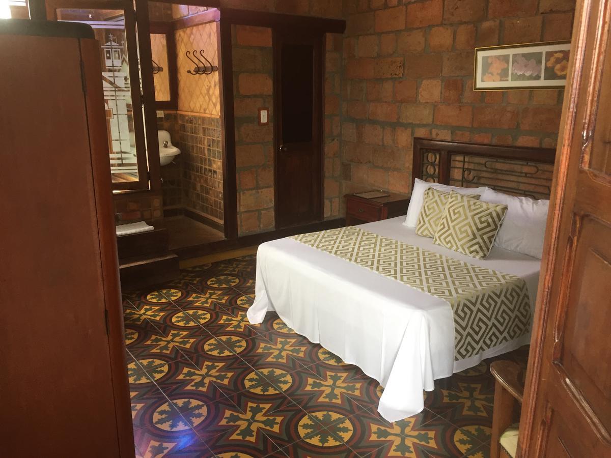 Hosteria De La Plaza Menor 圣菲德安蒂奥基亚 外观 照片